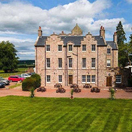 Shieldhill Castle Hotel Biggar Exterior foto