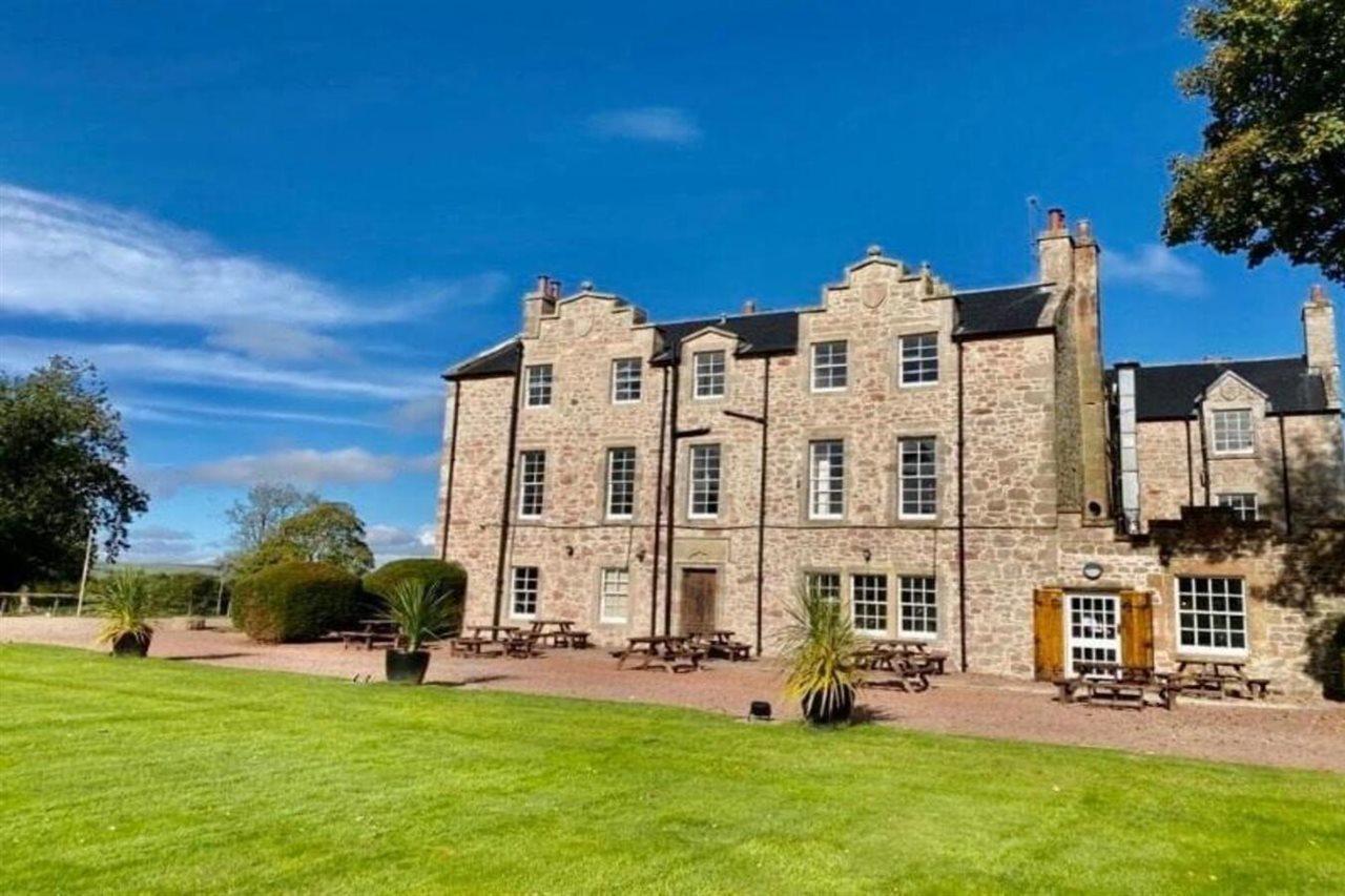 Shieldhill Castle Hotel Biggar Exterior foto