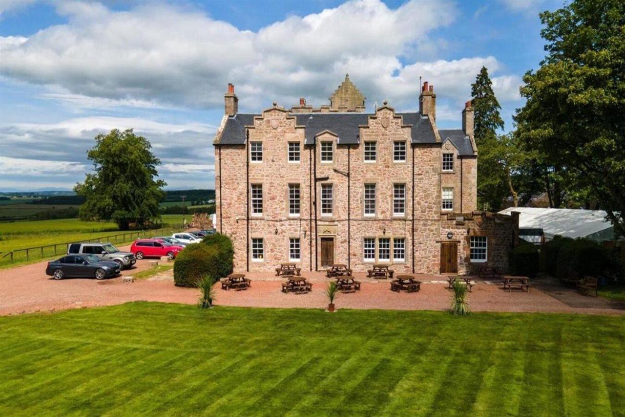 Shieldhill Castle Hotel Biggar Exterior foto